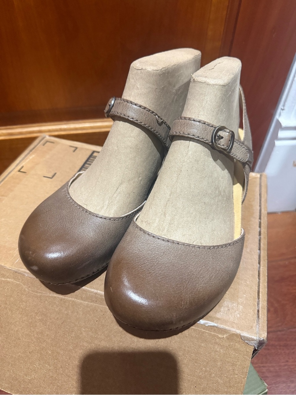Dansko Brown Platform Heels with Strap size 41 /10 us New